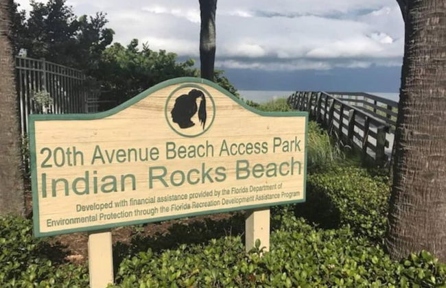 Home with Pool & Hot Tub Close to Beach - Foto 24