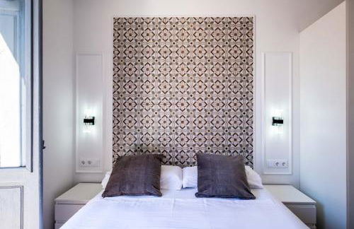 Spacious Apartment with Great Views - Photo 13