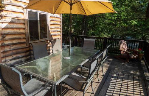 Whimsical Lakefront Chalet - Foto 20