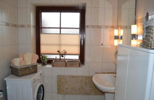 Kernsaniertes Ferienhaus direkt hinterm Nordseedeich NW - Foto 11