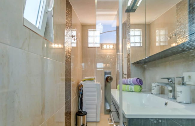 Apartment in Arbanija With Terrace - Foto 16