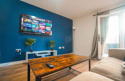 Private and Spacious 2 Bedroom House - Free Parking! - Foto 30