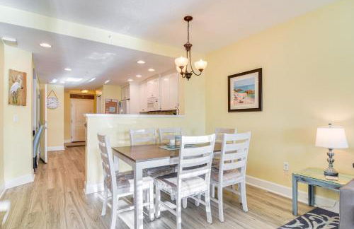 Waterfront Condo with Water Park, Walk to the Beach! - Foto 13