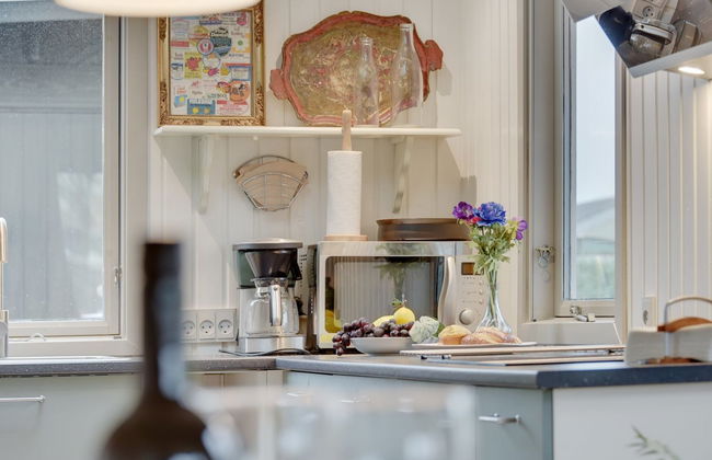 "Roar" - 500m from the sea - Photo 22