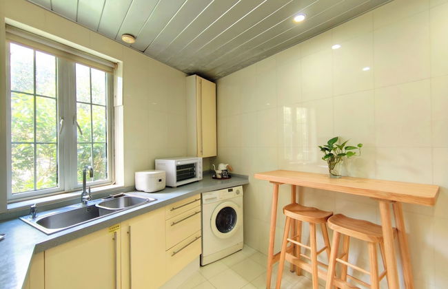 Ladoll Service Apartment - Photo 43