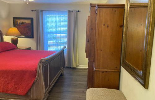 Spacious 3 Bedroom 2 bath Condo close to Five-points in Athens - Photo 15