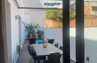 Casa grande y céntrica con piscina en zona peatonal - Photo 15