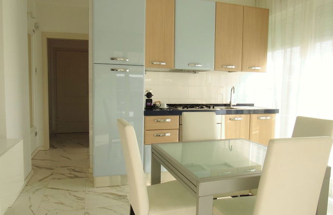 Embassy Aparthotel - Foto 10