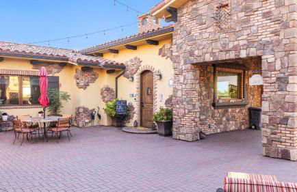 Soaking Tub Vineyard Views Wine Trail Access The Casita at Vines Estate by AvantStay - Foto 5