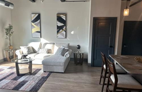 203 - New Luxury Downtown Condo with Fireplace - Foto 5