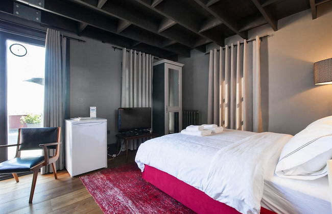 3 Bedrooms Apartment w Sea View and Terrace - Photo 7