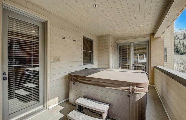 Mont Cervin by Avantstay Private Hot Tub + Fireplace Walk to Ski-in/ski-out + Dining - Foto 56