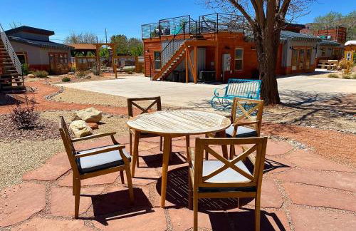 Timber & Tin G 2Bed 2Bath w Pool & Rooftop Deck - Foto 47