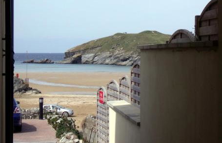 The Beach House & Porth Sands Apartments - Photo 54