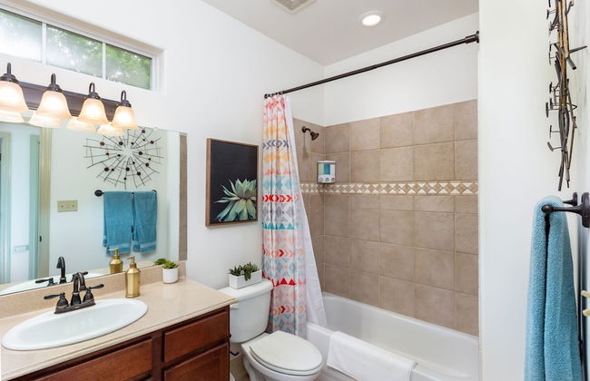 Upstay - East Austin Family Home - 5min From DT - Photo 13