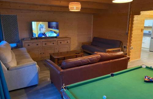 Inviting 2-Bedroom Cabin in Ashton Under Hill - Foto 21