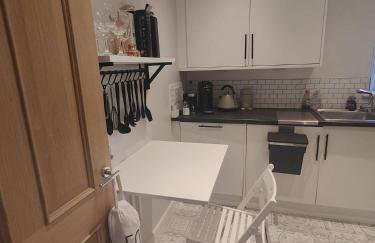 Central Caversham Reading one bed flat - Photo 11