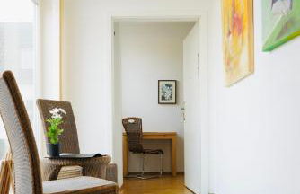 Wohnensemble mit 3 separaten Bereichen- 2 Küchen- 3 Badezimmer- 10 Personen- Garten- Parkplatz - Foto 36