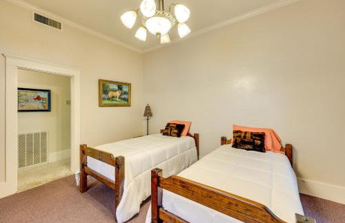 Paris Vacation Rental about 15 Mi to Mount Magazine! - Foto 10