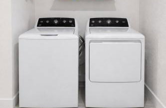 Sunny Oasis Near the Beach with 4BR and 3BA Pool Home - Foto 29