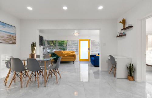 Yellow Door Oasis airport, cruise port and beach close-by - Foto 2