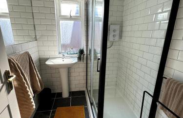 Canford Cliffs Apartment - Photo 12