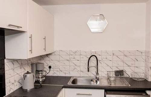 2bed Flat with private parking - Foto 15