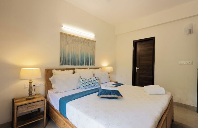 Alaya Stays Veera Marina 1BHK with Pool - Foto 6