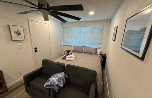 Downstairs UO, Autzen, Amazon Pk - Foto 1