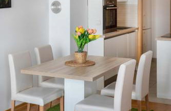Sunny 1BDR with Balcony & Parking - Photo 7