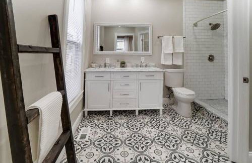 Spacious 4BR Home Near UD Oregon and DT Dayton - Foto 12