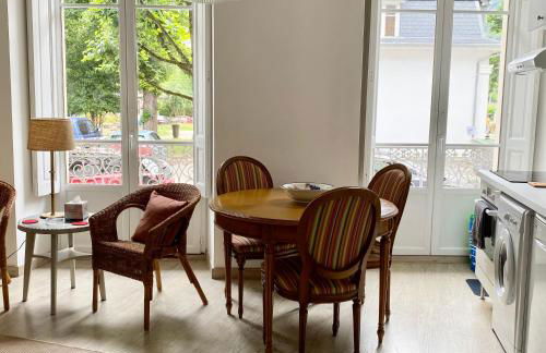 Ground Floor - Hauseman Building close to Thermes - Foto 14