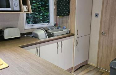 Fawn Lodge, Kelling Heath - Woodland Setting and Pets Welcome - Photo 46