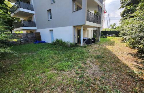 Appt 2 chambres au calme - jardin privé - Metro D, Eurexpo, Groupama Stadium - Foto 14