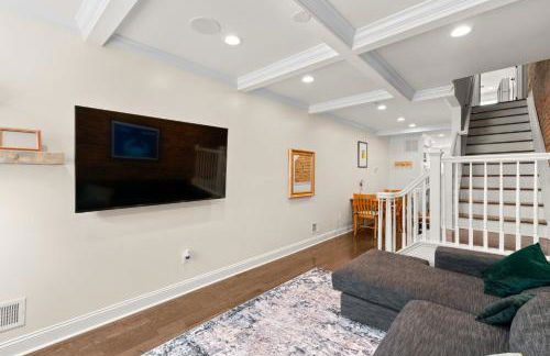 Federal Hill Luxury with Parking & Harbor View Rooftop - Foto 24