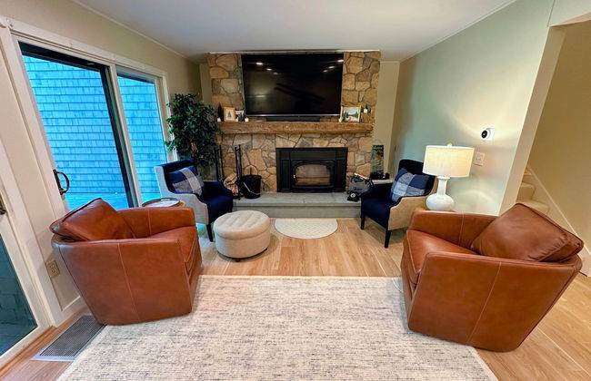 A1 Luxury Bretton Woods Ski-in Ski-out Townhome Next to Beginner ski Area Fast Wifi Keyless Entry - Photo 62