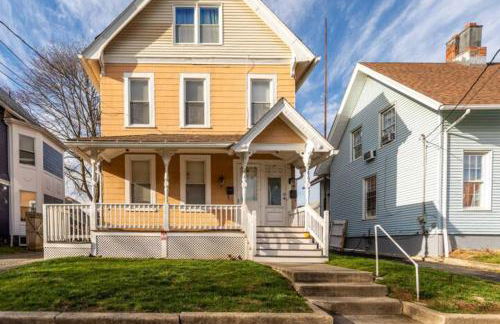 Revamped 3BR Apt with Easy Check-In Family-Friendly - Foto 8