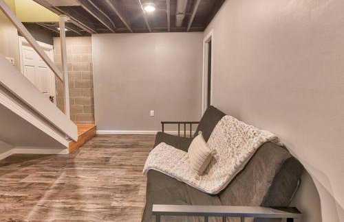 Charming & Cozy Chalet; Minutes to Shanty Creek! - Foto 37