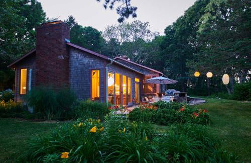 Stylish Wellfleet Home with Patio on 2 Private Acres - Foto 4