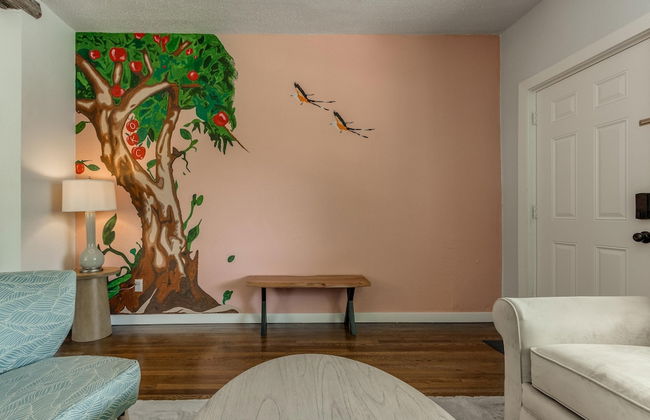 2BR Stylish Retreat in Midtown - Photo 21