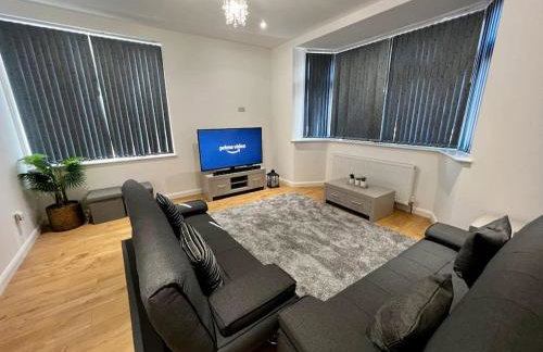 No1 Lux Apartment Nuneaton with Gated, Private Parking - Foto 12