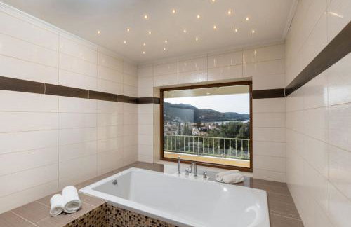 Kassiopi View Villas-Corfu-Villa Christos-4 bedrooms-big private pool-sea view-prime location - Photo 22