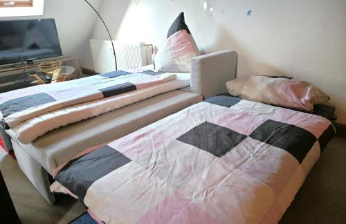 Charmantes 1-Zimmer Loft - Parkplatz - Bushaltestelle - Foto 6