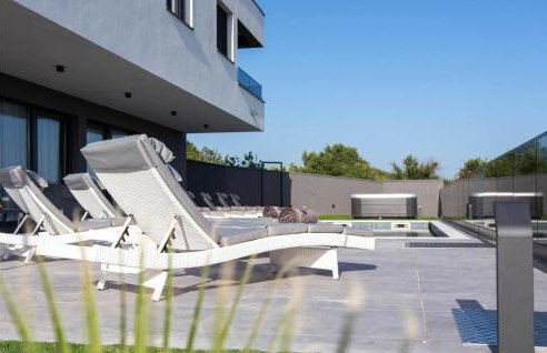 Awesome Home In Jarebinjak - Photo 15