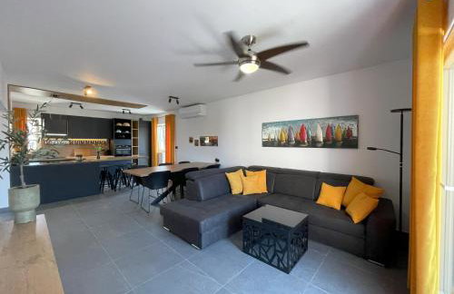 Valkane Beach Apartments - Photo 33