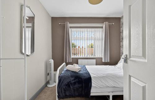 Hillsborough Home from Home, Garden and 2x Parking by StayByNumbers - Foto 36