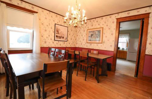 Spacious 6-bedroom house in charming Niagara Falls with AC - Foto 22