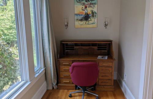 Luxurious 1BR in Grand Old Home - Photo 12