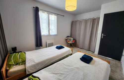 En Ardèche, maison de vacances l'Odyssée climatisée avec sa piscine privée et chauffée - Foto 21