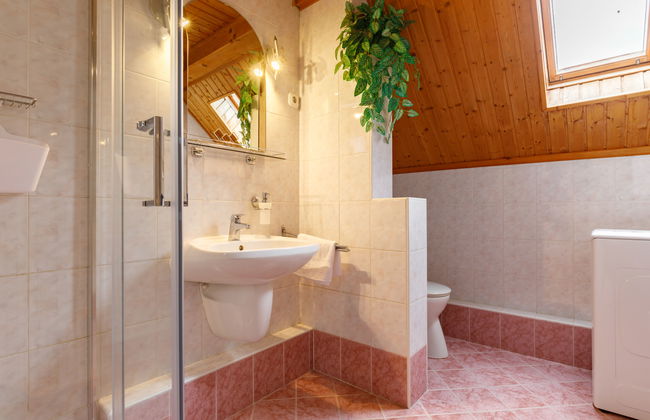 3 bedroom Apartment in Siófok with garden - Photo 12